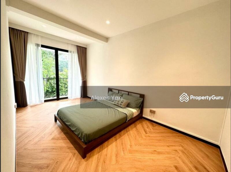 For Rent - Almost New Renovated Walk-Up Apartment in Bukit Timah! Walk To MRT