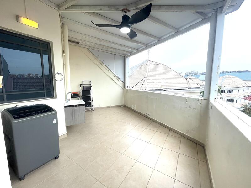 Kew Gate, Limau Garden, 3 Bedrooms, 2,325 sqft, Cluster House For Rent, by Jocelyn Tan, 60031851 - Balcony - PropertyGuru.com.sg