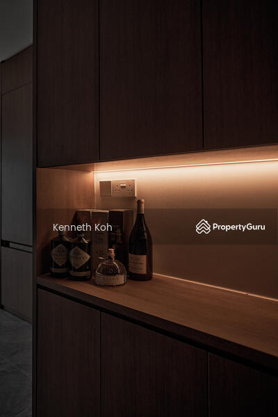 Entrance / Open Kitchen