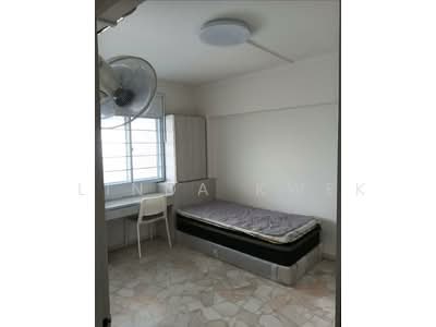 For Rent - 221 Ang Mo Kio Avenue 1