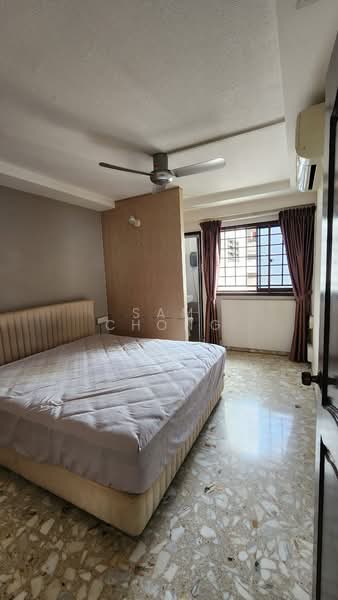 349 Woodlands Avenue 3 HDB Flat For Sale at S$ 499,990 | PropertyGuru Singapore - Bedroom