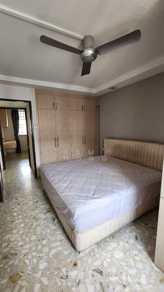 349 Woodlands Avenue 3 HDB Flat For Sale at S$ 499,990 | PropertyGuru Singapore - Bedroom