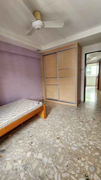 349 Woodlands Avenue 3 HDB Flat For Sale at S$ 499,990 | PropertyGuru Singapore - Bedroom