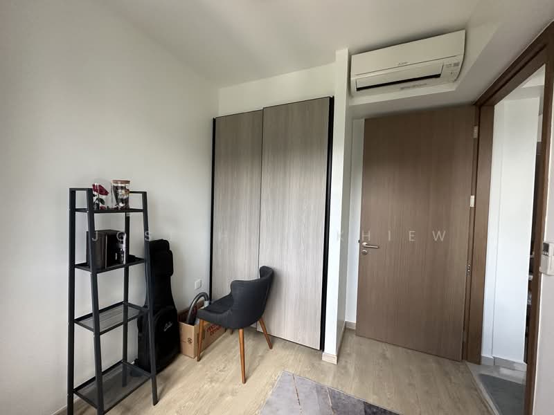 Whistler Grand, 107 West Coast Vale, 2 Bedrooms, 603 sqft, Condominium For Sale, by Josephine Khiew, 60032388 - Common room can fit Queen bed - PropertyGuru.com.sg