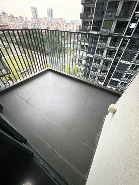 Sky Vue, 1 Bishan Street 15, 2 Bedrooms, 678 sqft, Condominium For Rent, by April Koh, 60032418 - Balcony - PropertyGuru.com.sg