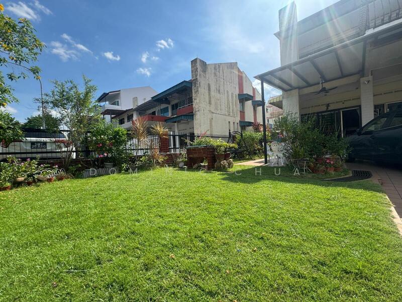 For Sale - ⭐️⭐️LANDED7772@ HUGE LAND, big garden, low psf