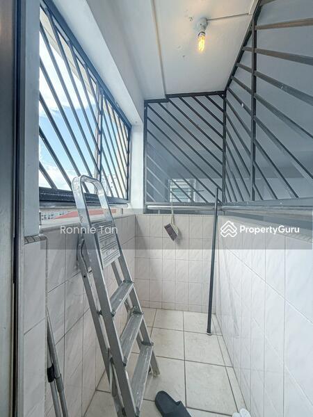 Access Balcony
