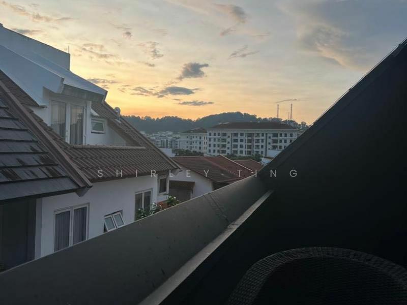 BEST BUY! $5.XM RENOVATED INTER TERRACE @ GUMILANG NEAR MRT! 9623.4620 ST, Dairy Farm / Bukit Panjang / Choa Chu Kang, 6 Bedrooms, 5,000 sqft, Terraced House For Sale, by Shirley Ting, 60032542 - PropertyGuru.com.sg