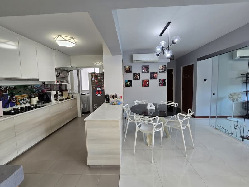 513A Yishun Street 51 HDB Flat For Sale at S$ 635,000 | PropertyGuru Singapore - Kitchen