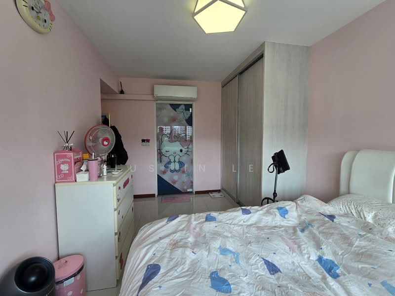 513A Yishun Street 51 HDB Flat For Sale at S$ 635,000 | PropertyGuru Singapore - Bedroom