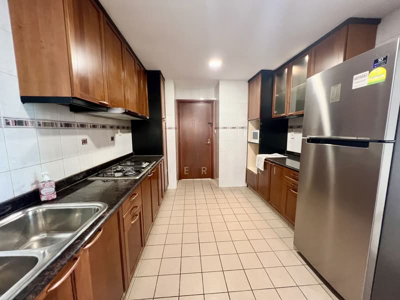 Aspen Heights, 261 River Valley Road, 4 Bedrooms, 1,572 sqft, Condominium For Rent, by Esther Cai, 60032714 - Kitchen - PropertyGuru.com.sg