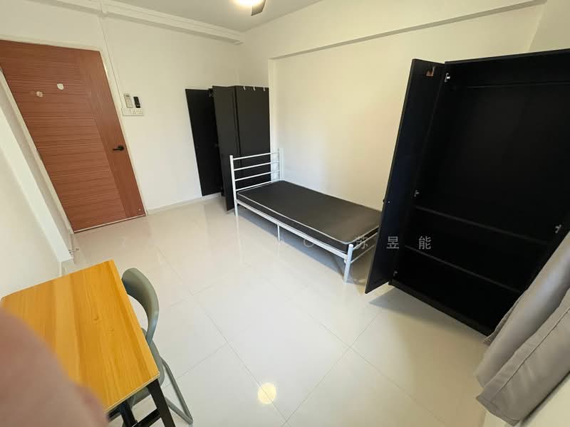 616 Hougang Avenue 8, 616 Hougang Avenue 8, Room Rental, 200 sqft, HDB Flat For Rent, by Zane Soo 苏昱能, 60032742 - Bedroom - PropertyGuru.com.sg