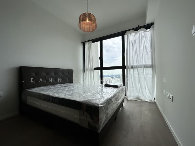 Avenue South Residence, 13 Silat Avenue, 2 Bedrooms, 689 sqft, Condominium For Rent, by Jeannie Ang Cheng Li, 60033051 - Master Bedroom - PropertyGuru.com.sg