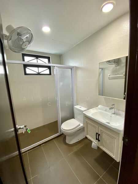 The Anchorage, 370 Alexandra Road, Alexandra / Commonwealth, 3 Bedrooms, 1,830 sqft, Condominium For Rent, by Alvin Lim Yi Cheng, 60033112 - Bathroom - PropertyGuru.com.sg