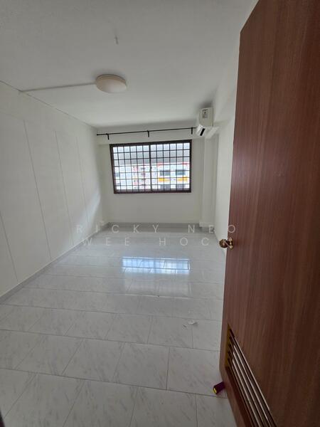 210 Choa Chu Kang Central, 210 Choa Chu Kang Central, 2 Bedrooms, 1,109 sqft, HDB Flat For Rent, by Ricky Neo Wee Hock, 60033191 - Bedroom - PropertyGuru.com.sg