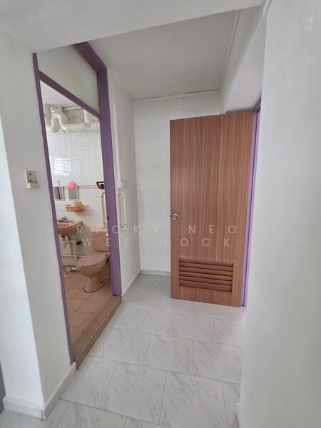 210 Choa Chu Kang Central, 210 Choa Chu Kang Central, 2 Bedrooms, 1,109 sqft, HDB Flat For Rent, by Ricky Neo Wee Hock, 60033191 - Bathroom - PropertyGuru.com.sg