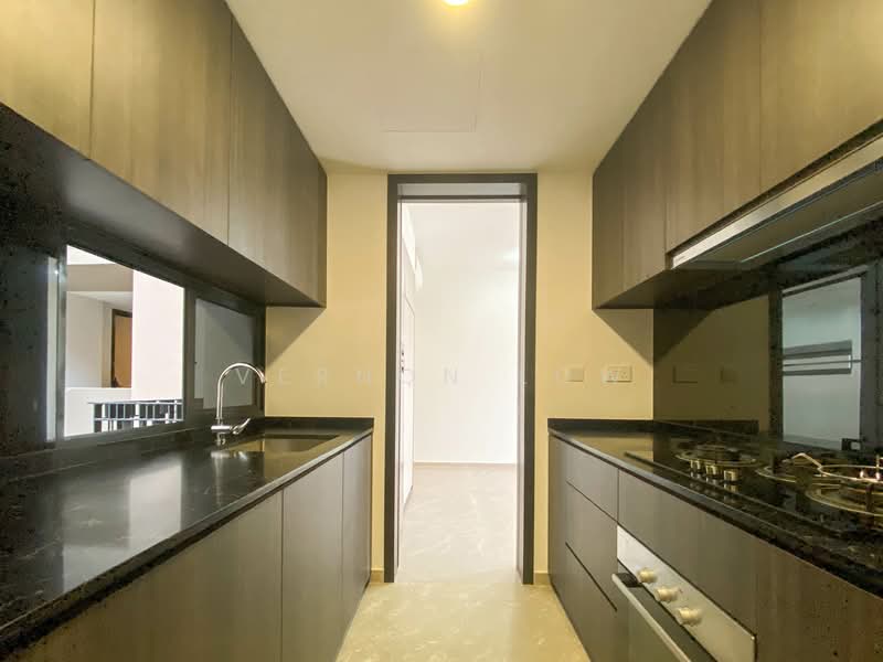 Park Colonial, 4 Woodleigh Lane, 3 Bedrooms, 980 sqft, Condominium For Rent, by Vernon Low, 60033283 - PropertyGuru.com.sg
