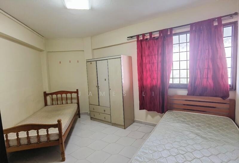 233 Bukit Batok East Avenue 5, 233 Bukit Batok East Avenue 5, 3 Bedrooms, 1,022 sqft, HDB Flat For Rent, by James Li, 60033297 - Bedroom - PropertyGuru.com.sg