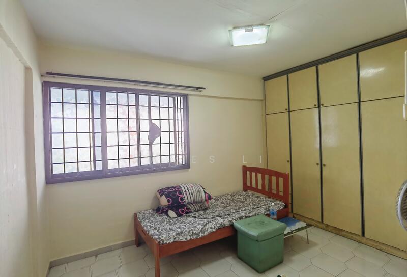 233 Bukit Batok East Avenue 5, 233 Bukit Batok East Avenue 5, 3 Bedrooms, 1,022 sqft, HDB Flat For Rent, by James Li, 60033297 - Bedroom - PropertyGuru.com.sg