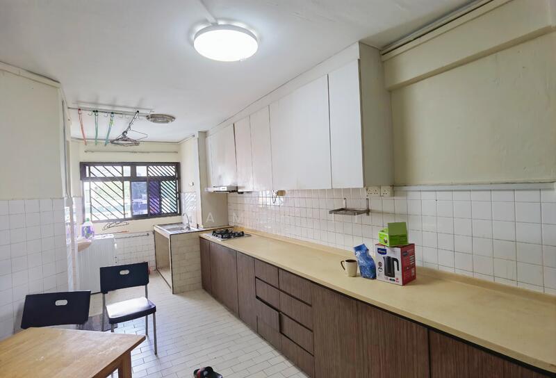 233 Bukit Batok East Avenue 5, 233 Bukit Batok East Avenue 5, 3 Bedrooms, 1,022 sqft, HDB Flat For Rent, by James Li, 60033297 - Kitchen - PropertyGuru.com.sg