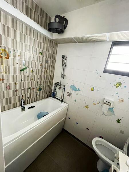 609A Tampines North Drive 1, 609A Tampines North Drive 1, Pasir Ris / Tampines, 3 Bedrooms, 1,217 sqft, HDB Flat For Rent, by Bob Leung KH, 60033596 - Bathroom - PropertyGuru.com.sg