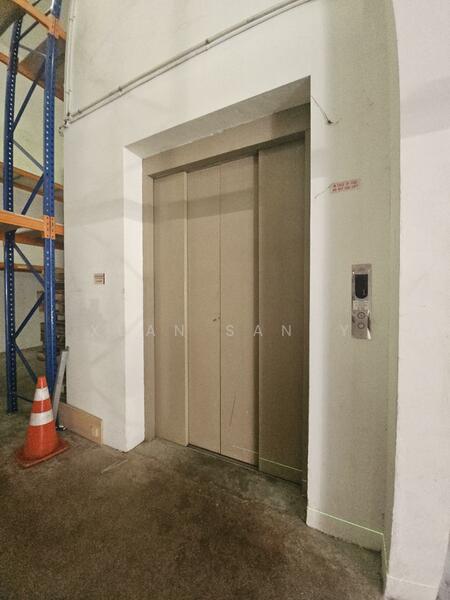 The Splendour, 31 Bukit Batok Crescent, 8,662 sqft, Light Industrial (B1) For Sale, by Xuan Sandy, 60033886 - Entrance - CommercialGuru.com.sg