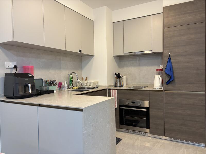 The Florence Residences, 85 Hougang Avenue 2, 2 Bedrooms, 635 sqft, Condominium For Rent, by Abbas Khan, 60033999 - Kitchen - PropertyGuru.com.sg