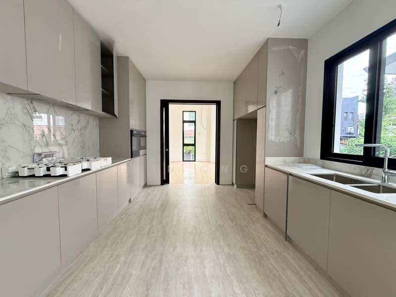 Brand New 2.5 Basement Sty Detached @ Henry Park Pri Sch Mt Sinai Holland Grove Dr, , 6 Bedrooms, 12,110 sqft, Detached House For Sale, by Lin Ong, 60034117 - PropertyGuru.com.sg