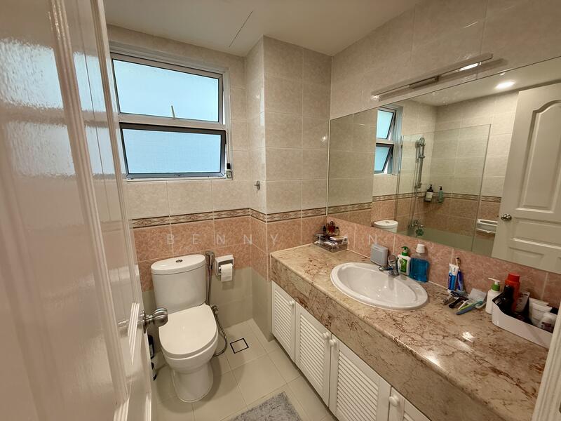 1st Common Room Toilet