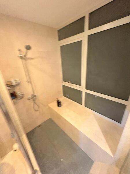 Icon, 10 Gopeng Street, 2 Bedrooms, 904 sqft, Apartment For Rent, by Jeslyn Lim, 60034681 - Bathroom - PropertyGuru.com.sg