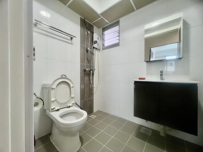 Northvale, 61 Choa Chu Kang Loop, Room Rental, 100 sqft, Condominium For Rent, by Robin Lim, 60034718 - Bathroom - PropertyGuru.com.sg