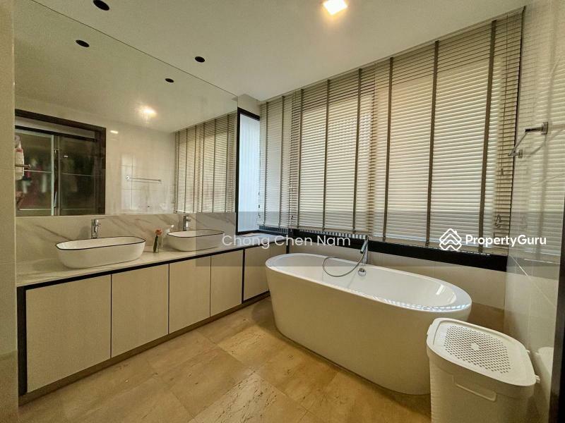 For Sale - HILL TOP BUNGALOW @ FRANKEL /SIGLAP BANK