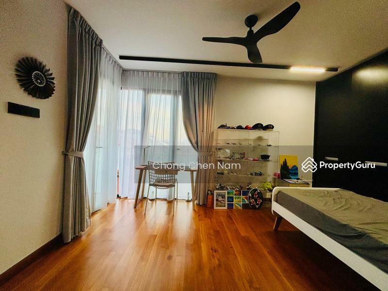 For Sale - HILL TOP BUNGALOW @ FRANKEL /SIGLAP BANK