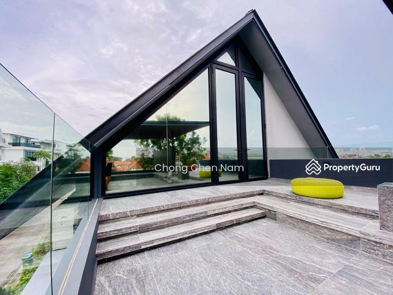 For Sale - HILL TOP BUNGALOW @ FRANKEL /SIGLAP BANK