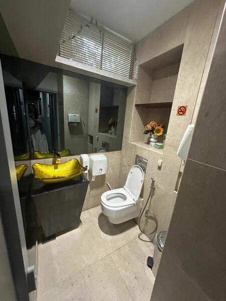 Club Street, Club Street, 2,003 sqft, Shop / Shophouse For Sale, by Michele Cabasug, 60035355 - Bathroom - CommercialGuru.com.sg