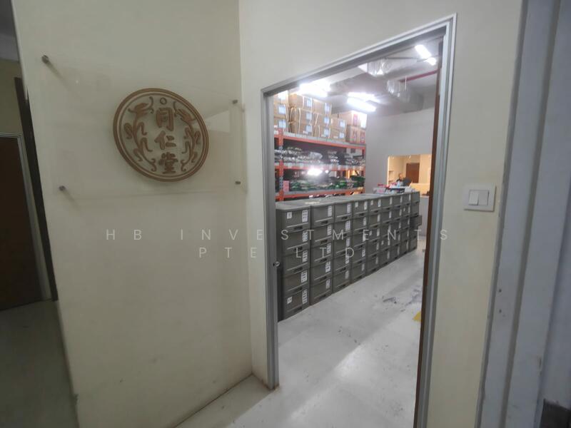 Henderson Building, 221 Henderson Road, Alexandra / Commonwealth, 1,851 sqft, Light Industrial (B1) For Sale, by Mohammad, 60035500 - CommercialGuru.com.sg