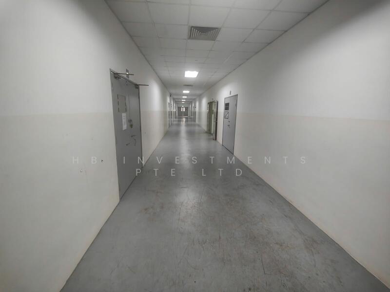 Henderson Building, 221 Henderson Road, Alexandra / Commonwealth, 1,851 sqft, Light Industrial (B1) For Sale, by Mohammad, 60035500 - CommercialGuru.com.sg