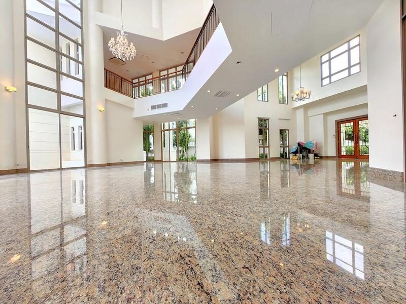 For Rent - Villas Holland