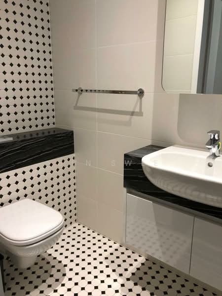 Sophia Hills, 17 Mount Sophia, Room Rental, 150 sqft, Condominium For Rent, by Sun Swee, 60035894 - Bathroom - PropertyGuru.com.sg