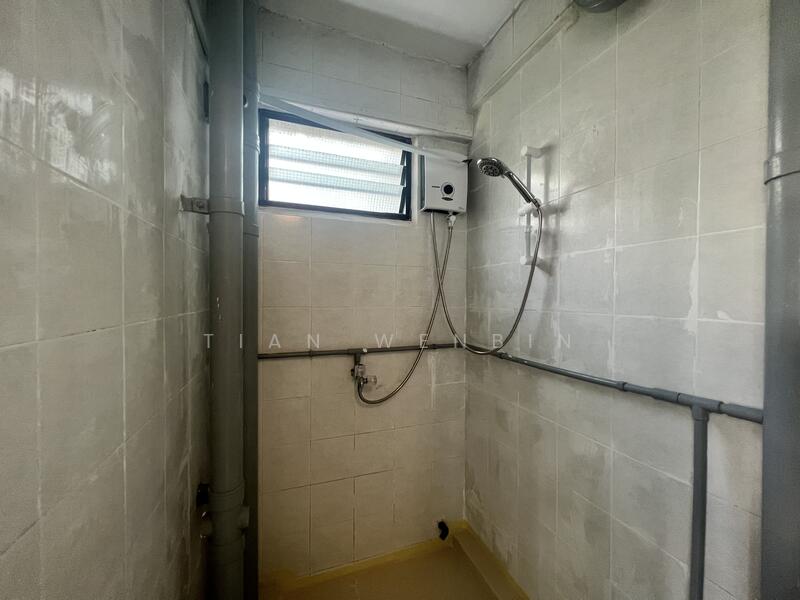 171 Stirling Road, 171 Stirling Road, 2 Bedrooms, 750 sqft, HDB Flat For Rent, by Tian Wenbin, 60036004 - Bathroom - PropertyGuru.com.sg