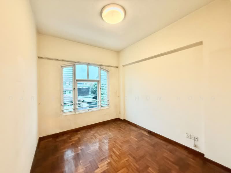 Sunrise Gardens, 53 Sunrise Gardens, 3 Bedrooms, 1,292 sqft, Condominium For Sale, by Darren Koh Chun Hong, 60036248 - PropertyGuru.com.sg