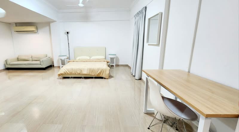 Studio ensuite with Bathroom