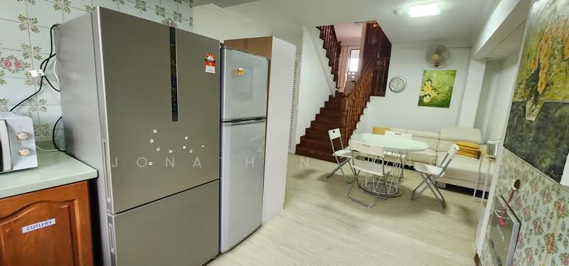 Pandan Valley, 1 Pandan Valley, Room Rental, 150 sqft, Condominium For Rent, by Jonathan Tong, 60036253 - Kitchen - PropertyGuru.com.sg