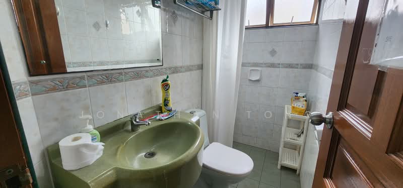 Pandan Valley, 1 Pandan Valley, Room Rental, 150 sqft, Condominium For Rent, by Jonathan Tong, 60036253 - Bathroom - PropertyGuru.com.sg