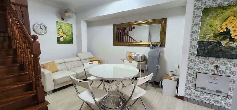Pandan Valley, 1 Pandan Valley, Room Rental, 150 sqft, Condominium For Rent, by Jonathan Tong, 60036253 - Dining Room - PropertyGuru.com.sg