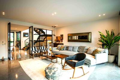 For Sale - Beautiful 2.5 Storey House with Designer Decor