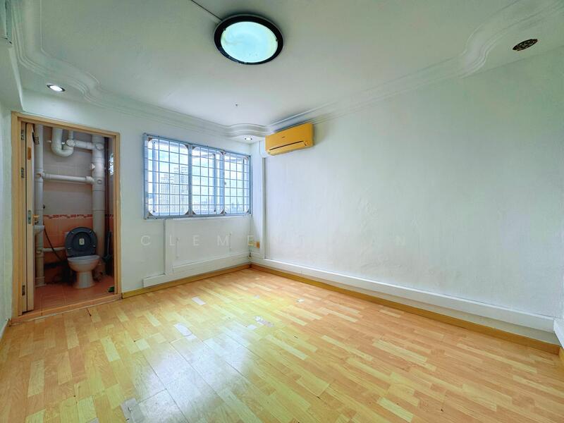 8 Holland Avenue HDB Flat For Sale at S$ 480,000 | PropertyGuru Singapore