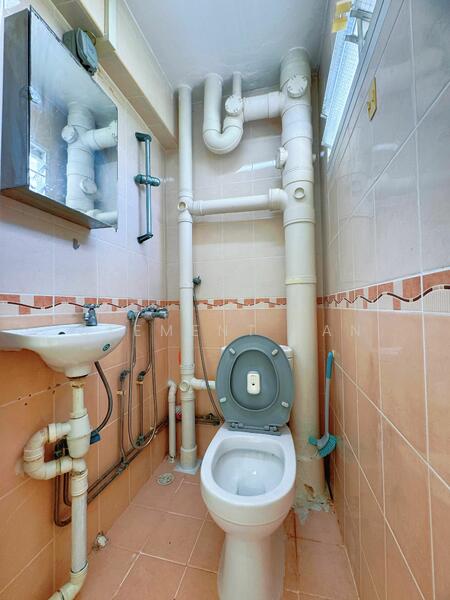 8 Holland Avenue HDB Flat For Sale at S$ 480,000 | PropertyGuru Singapore