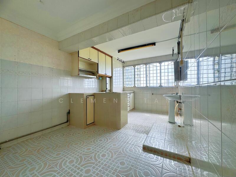 8 Holland Avenue HDB Flat For Sale at S$ 480,000 | PropertyGuru Singapore