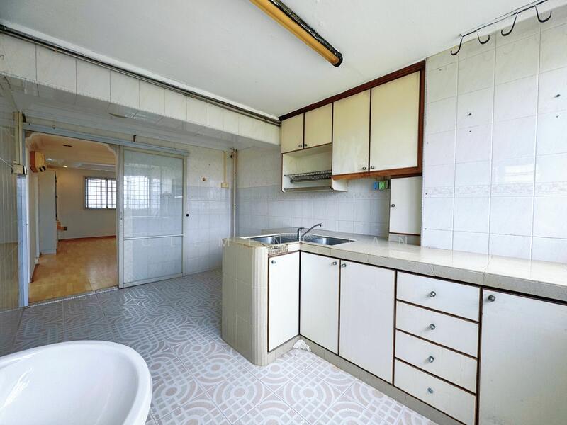 8 Holland Avenue HDB Flat For Sale at S$ 480,000 | PropertyGuru Singapore